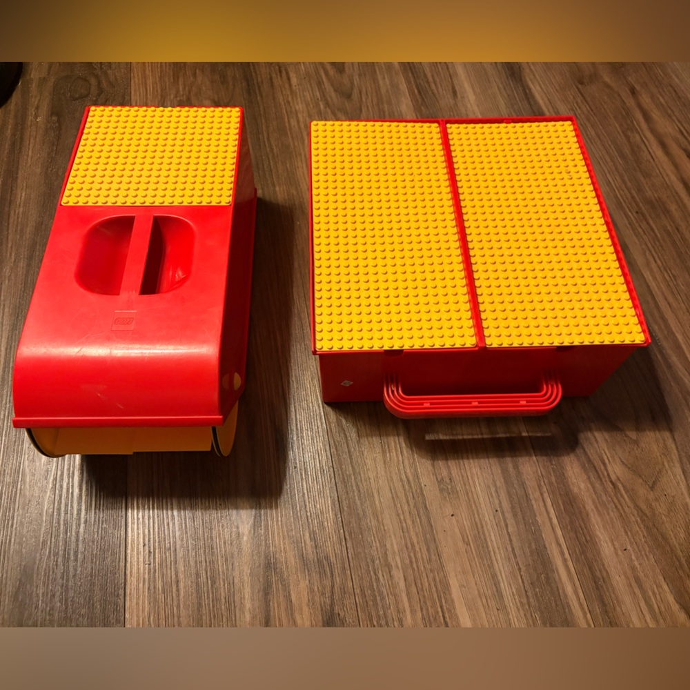 Vintage 1991 LEGO Tidy Up Set:Brick Vac 1666 & Build-N-Store Chest
